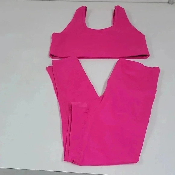 SET TLC Sports Bra in Terez Pink and TLC Leggings in Terez Pink - Picture 2 of 15